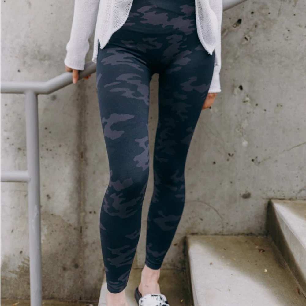SPANX Women's Camouflage High Waist Leggings - Picture 4 of 4